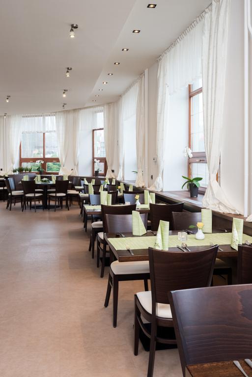 Hotel Slavia Boskovice Buitenkant foto